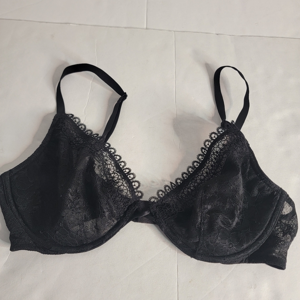 Victoria's Secret Bralette Bra 36D Very Sexy Lace Black Semi Sheer Underwired